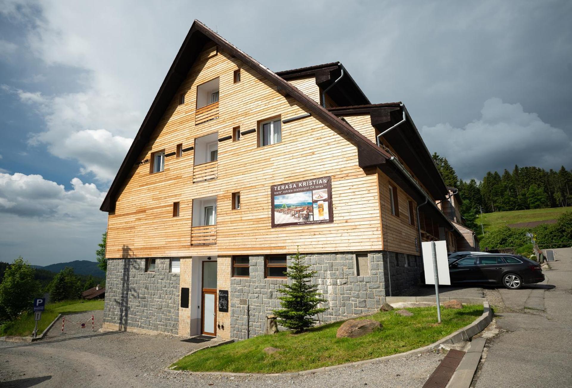 Hotel Kristian Kubova Huť Eksteriør billede