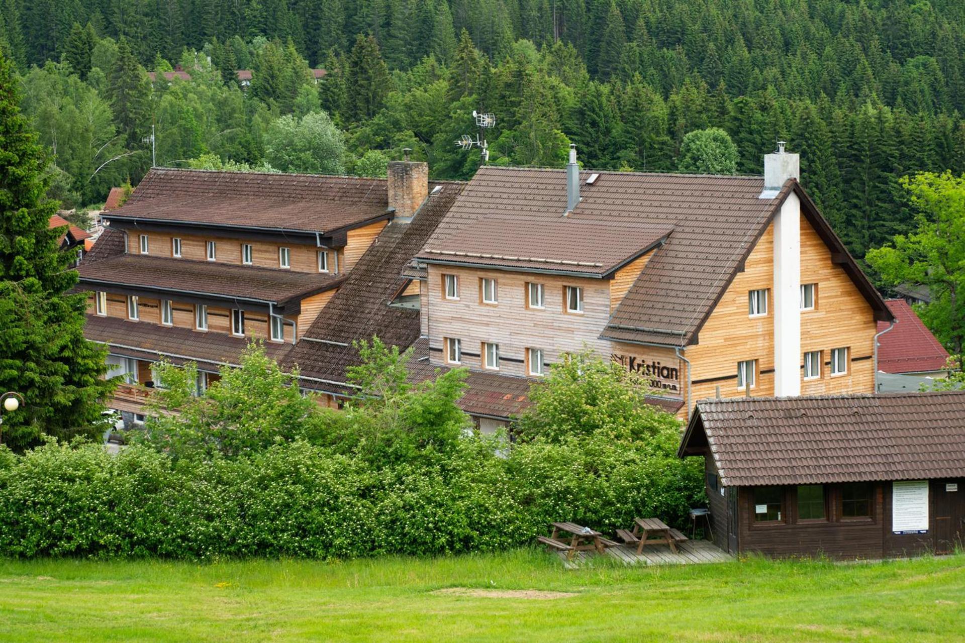 Hotel Kristian Kubova Huť Eksteriør billede